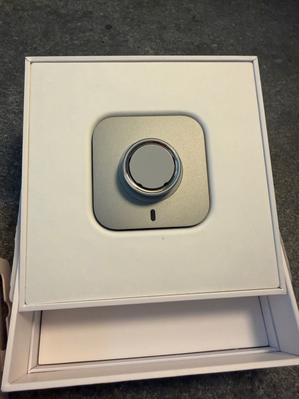 Oura Ring  Gen 4 - Silver size 9 New in Box